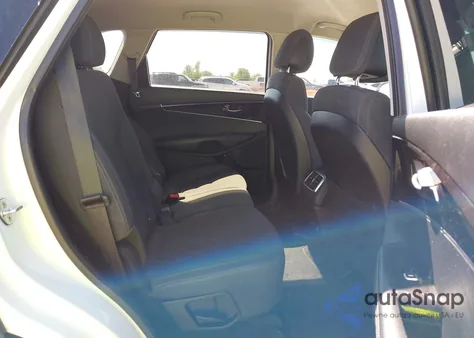 2016 Kia Sorento 2.4L Lx из США, поврежденный, VIN 5XYPG4A3XGG082706